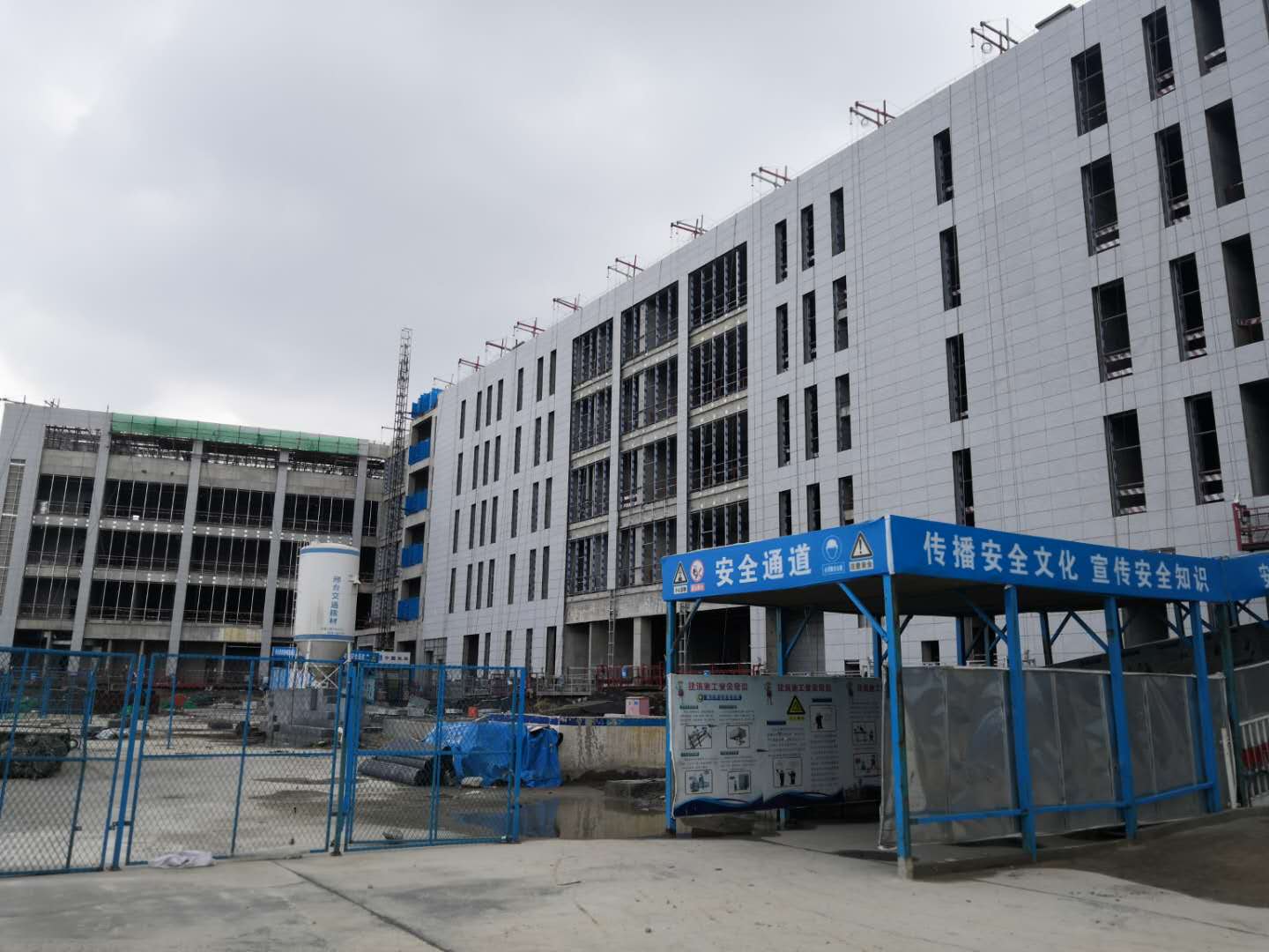 硅酸鈣板隔墻施工指南